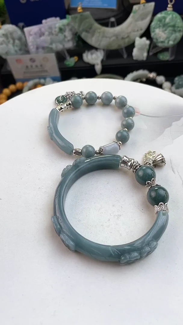 未镶嵌手链翡翠辣****一手工定制默认微瑕主播介绍为准