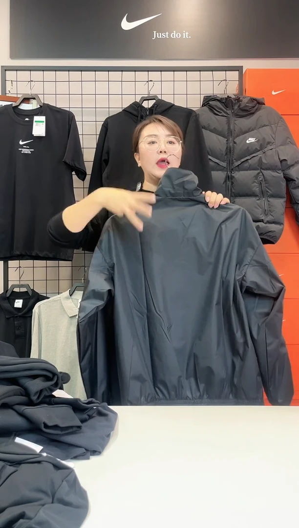 2716黑色外套M码120斤-140斤不退换