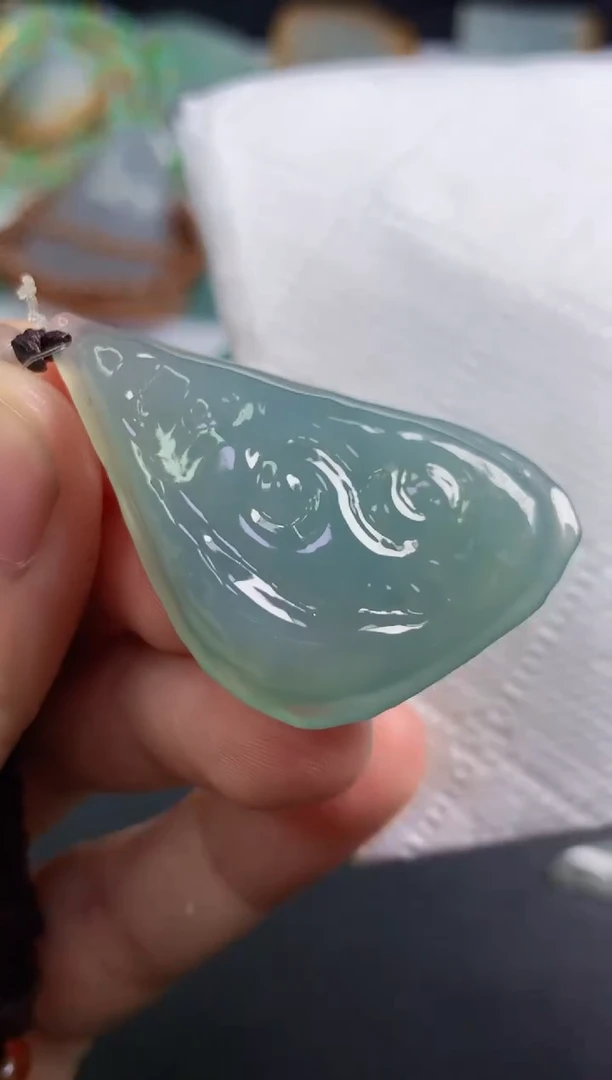 颈饰未镶嵌翡翠