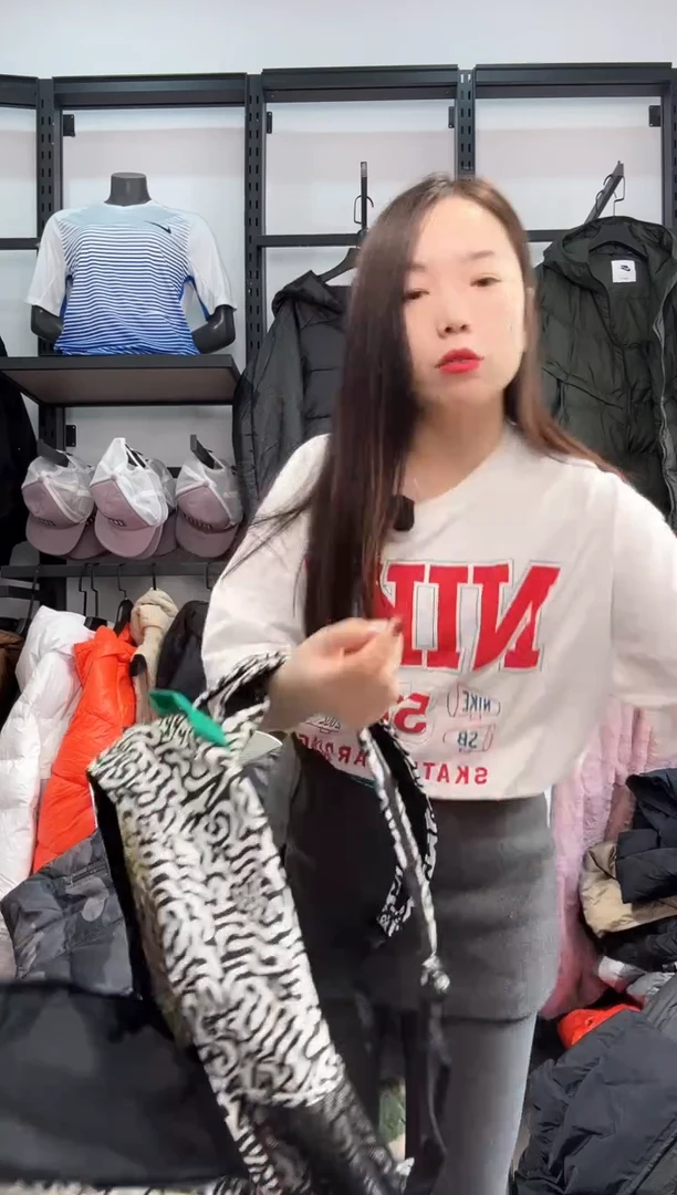 2447     编码  瑕疵直播间过款为准 尺码  ·  bao