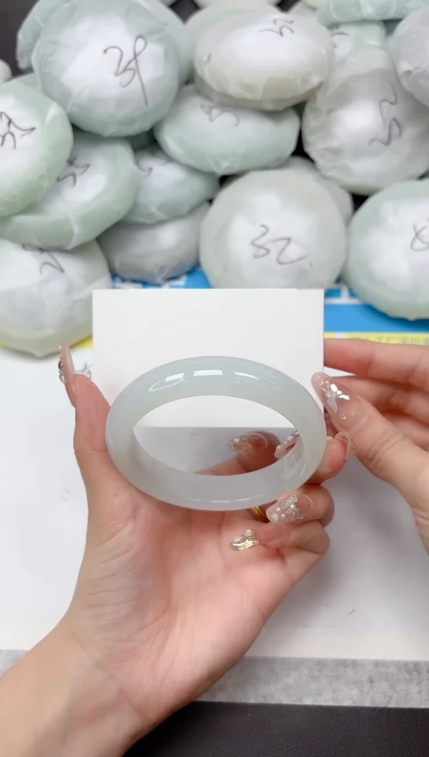 未镶嵌手镯石英质玉207-60.1