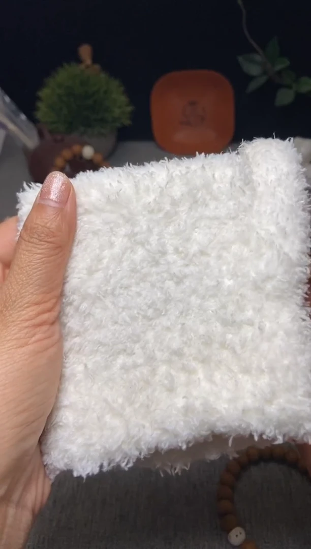 【闪购商品】猴头核桃吊坠万毛手套*2