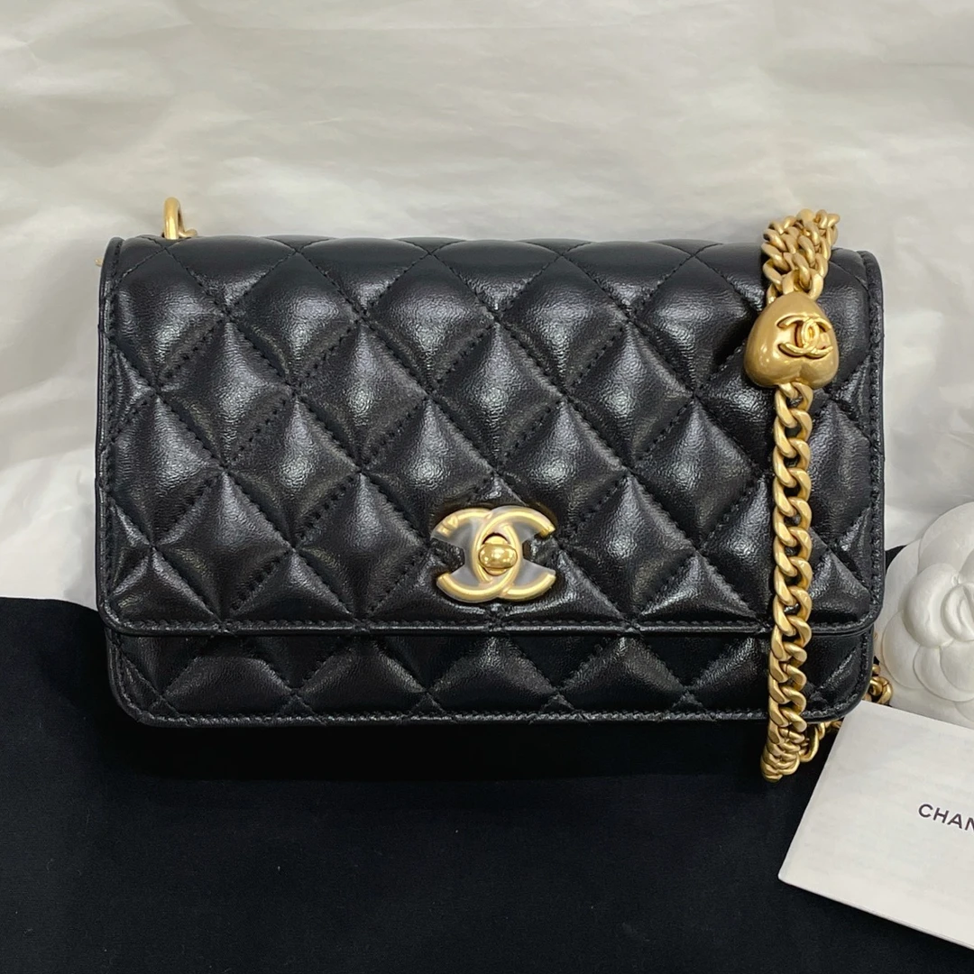 未使用 Chanel/香奈儿 爱心扣woc 单肩斜挎包/7ZH38426