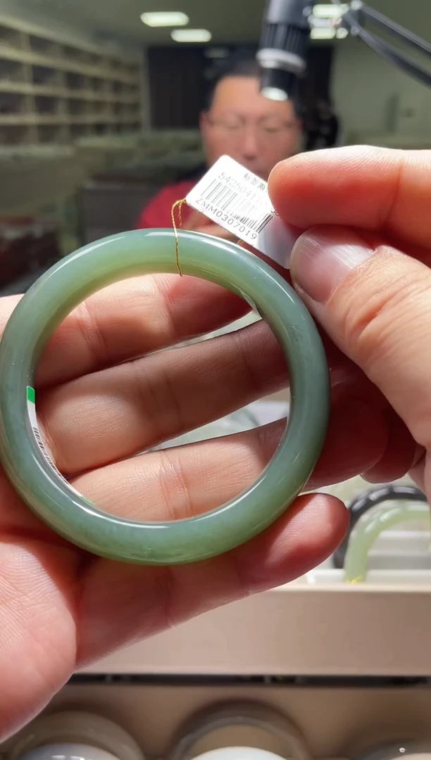 未镶嵌手镯和田玉55-56圈口 7019