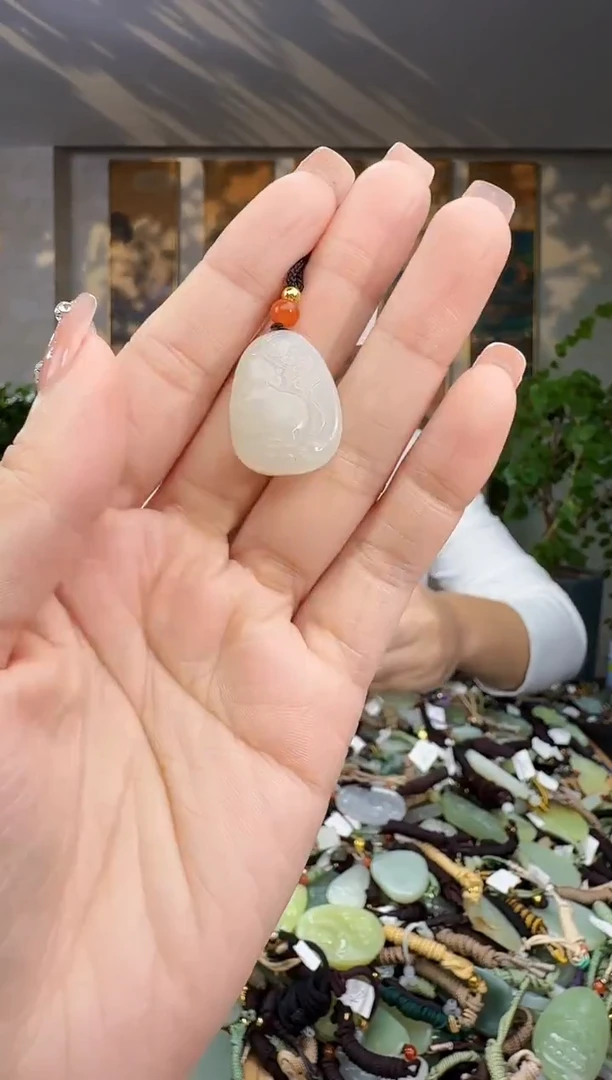 未镶嵌和田玉挂件拍一发一