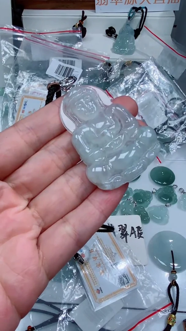 颈饰银S925镶嵌翡翠吊坠