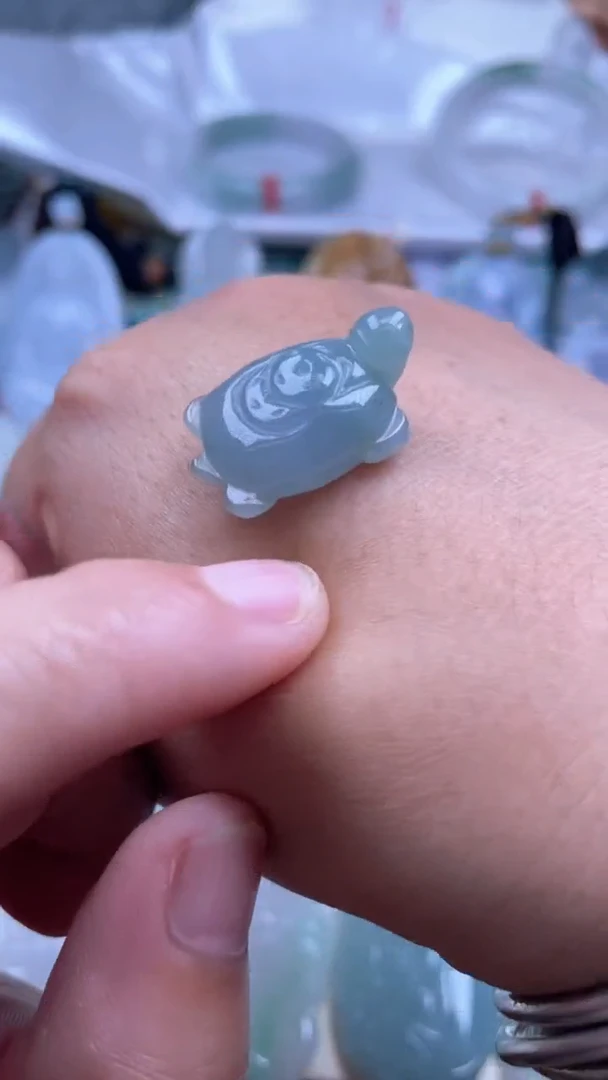 颈饰未镶嵌翡翠1