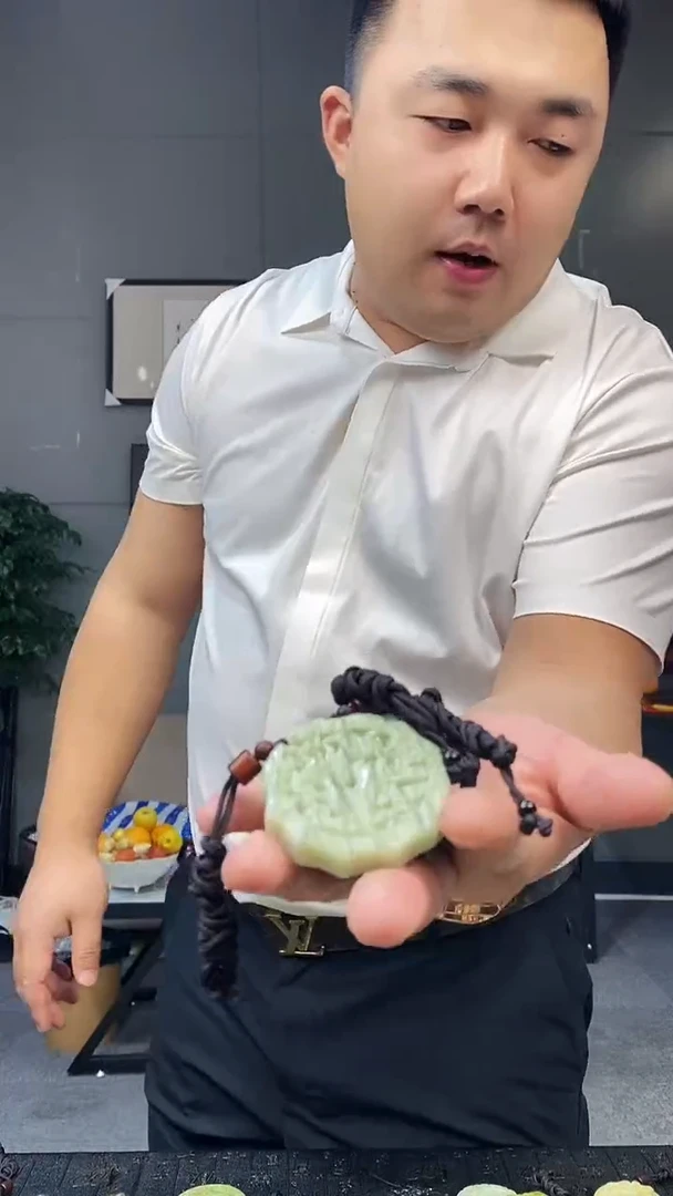 未镶嵌蛇纹石玉颈饰天然岫玉（多样性发其中之一）