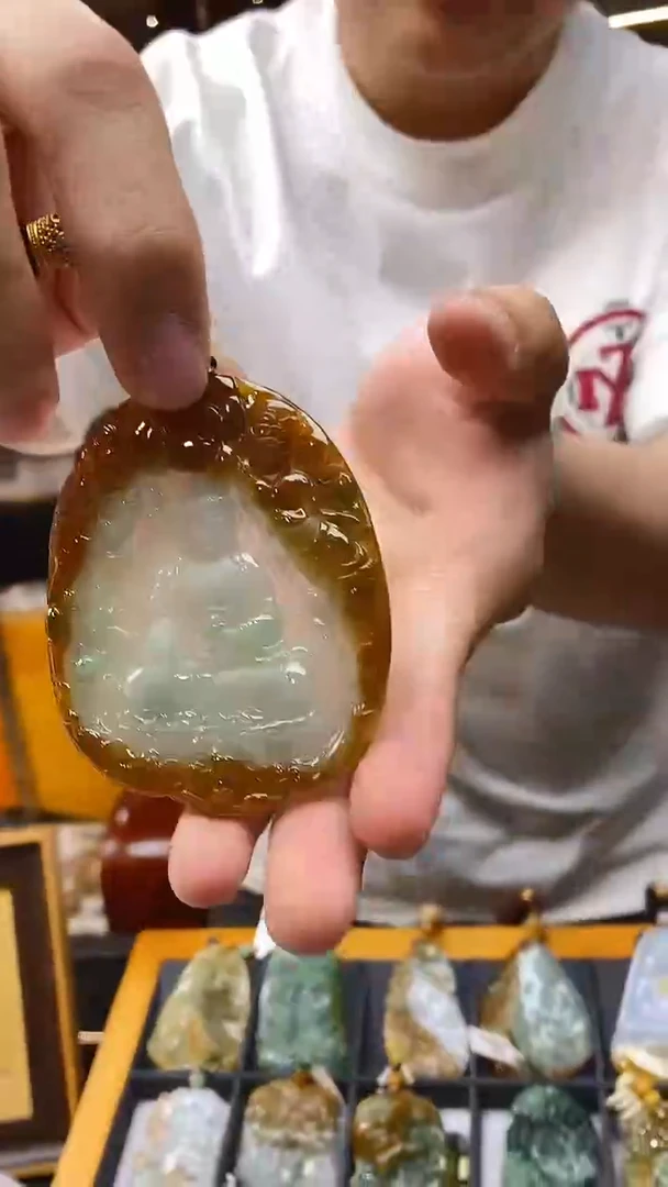 【闪购商品】翡翠吊坠(不含链)未镶嵌挂件