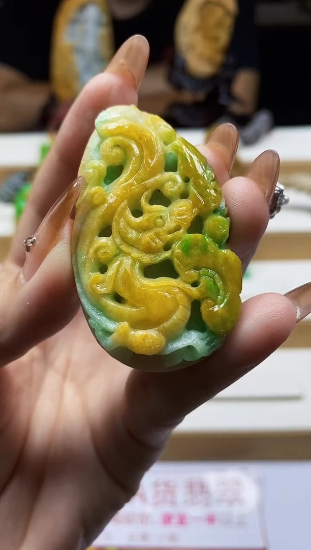 颈饰未镶嵌翡翠翡翠A货