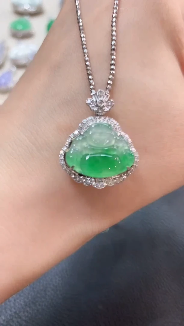 翡翠18K金镶嵌吊坠(不含链)b105