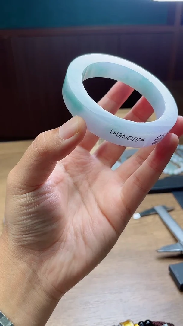 定制翡翠手镯未镶嵌宋*孺定制