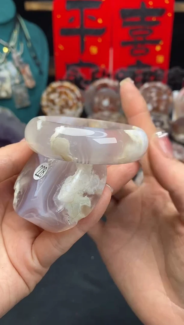 【闪购商品】石英质玉手镯（圆镯）未镶嵌51