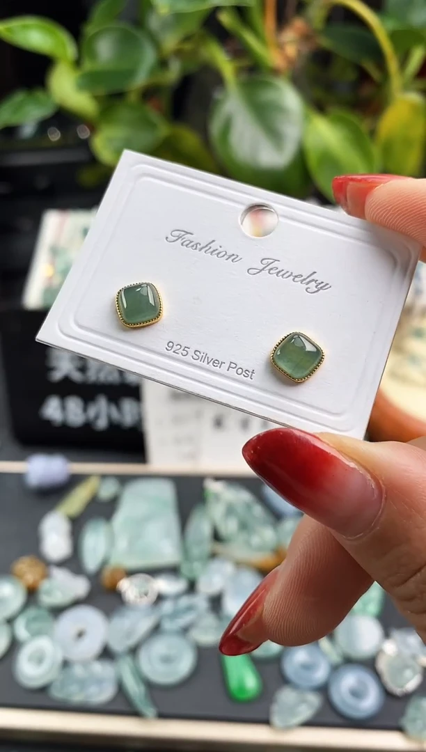 【闪购商品】翡翠戒指银S925镶嵌方糖