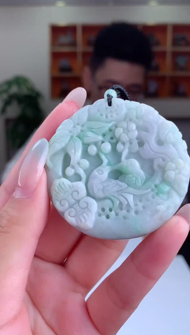 颈饰未镶嵌翡翠天然翡翠（拍一发一)