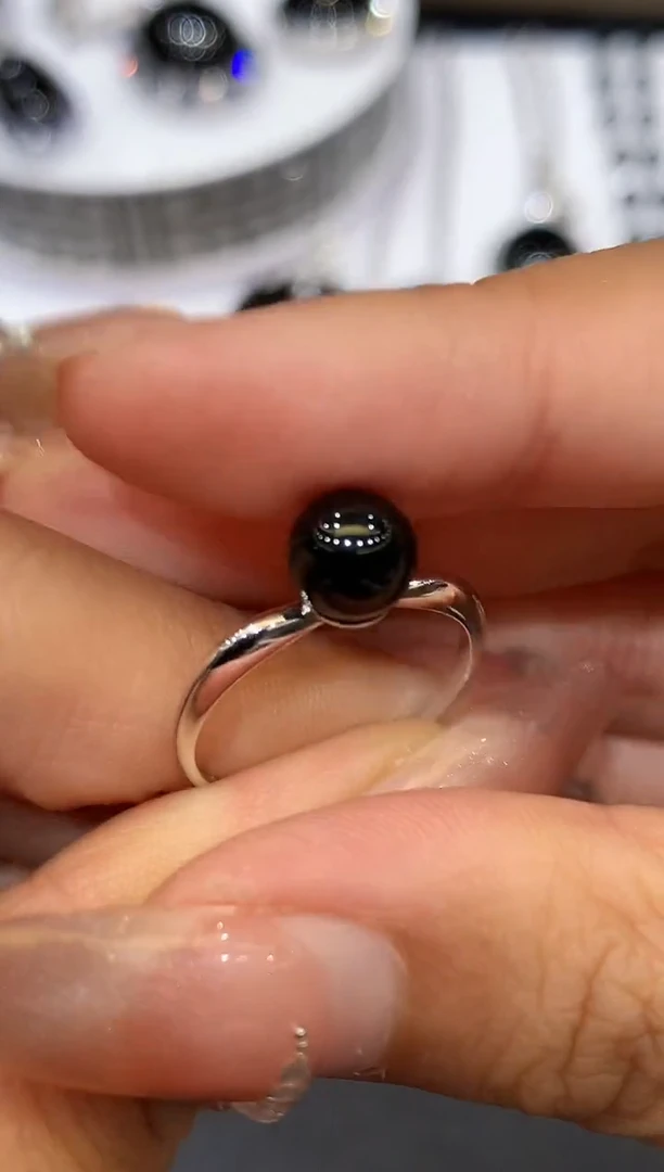 18K金镶嵌戒指翡翠GQY多样性发其一