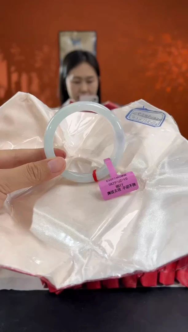 未镶嵌手镯翡翠7