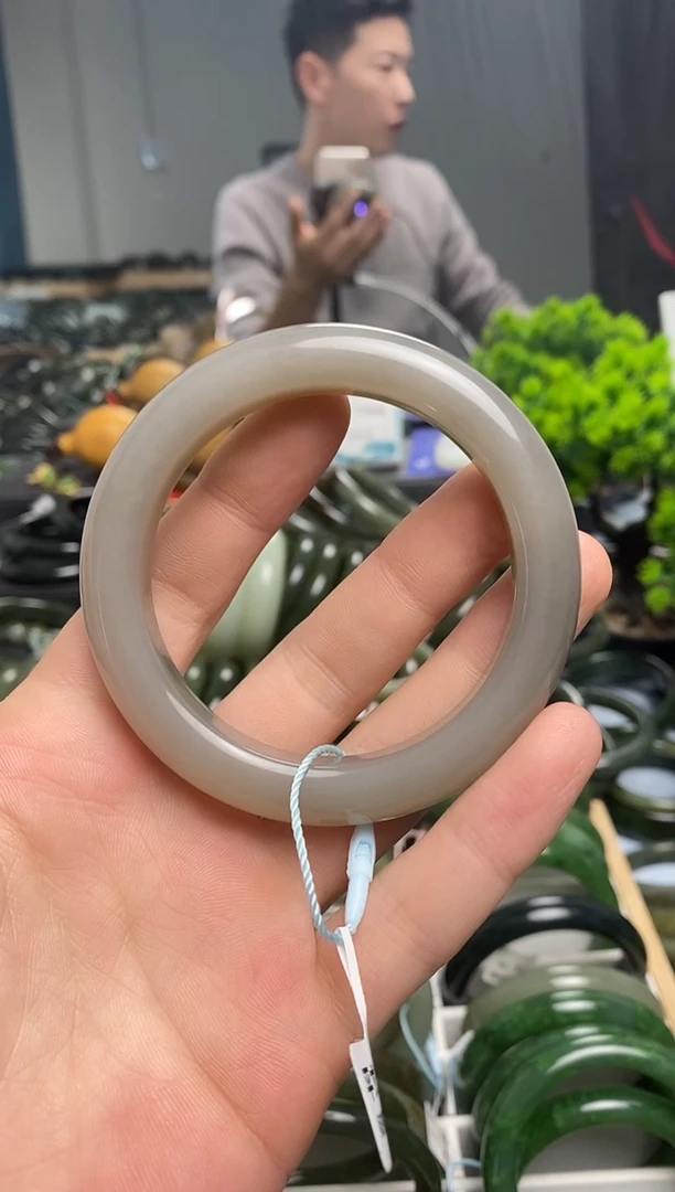 未镶嵌手镯和田玉57.6