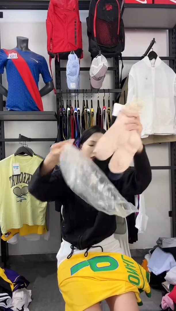 233编码 瑕疵款直播间过款为准 尺码·