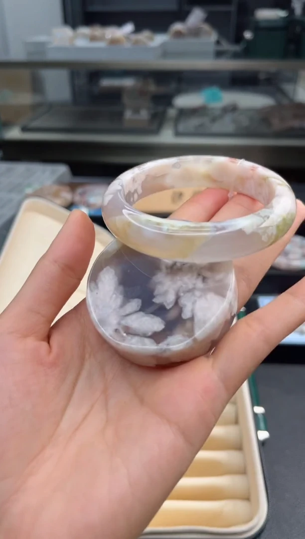 石英质玉手镯未镶嵌57圈口（赠送镯心）6911305