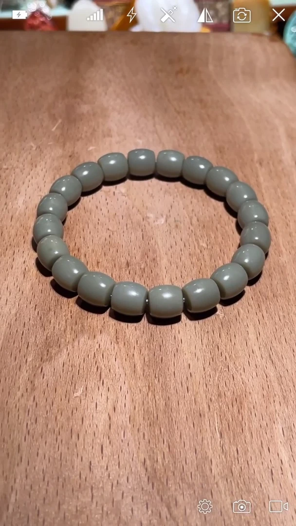 【闪购商品】和田玉DQ未镶嵌豆青色直切手串