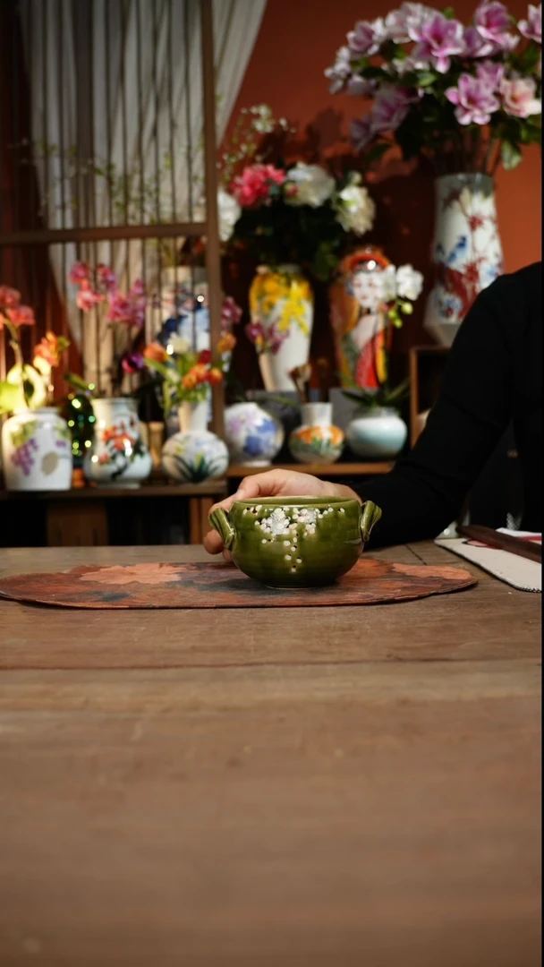 当代高温釉下彩手绘陶瓷餐具