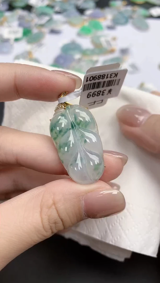 【闪购商品】翡翠颈饰18K金镶嵌天然缅甸翡翠A货