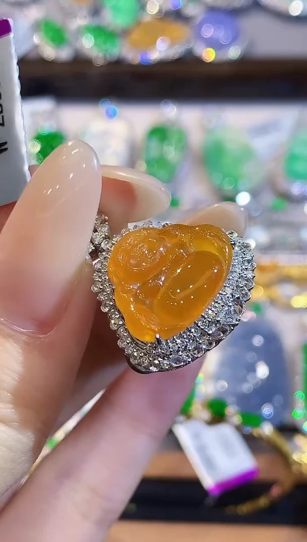 吊坠(不含链)18K金镶嵌翡翠YS多样性发其一