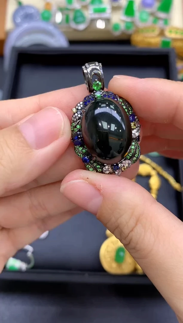 颈饰18K金镶嵌翡翠703   -中国好珍宝