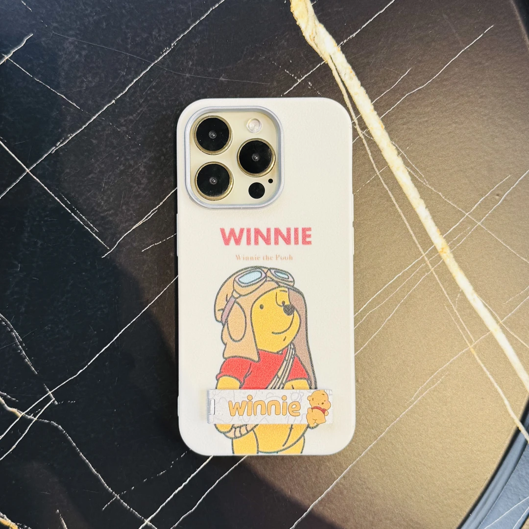 可爱维尼熊适用于苹果15/16全包女款高级创意全包轻奢电镀荔枝壳