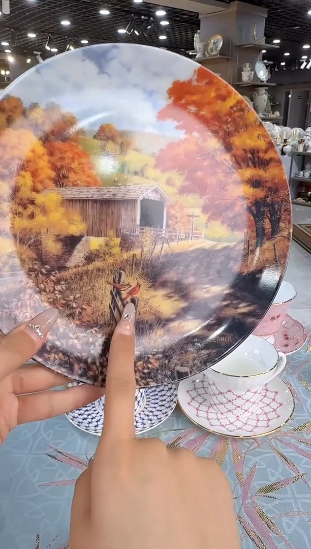 骨瓷娜娜中古器物如图所示55
