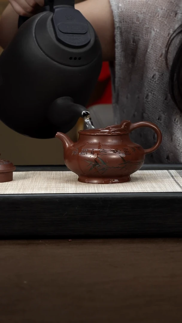 茶壶紫砂【P077】僧帽 300c GSD