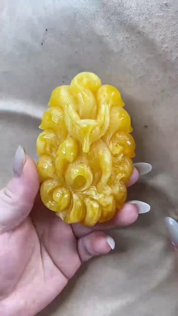 琥珀颈饰未镶嵌吊坠