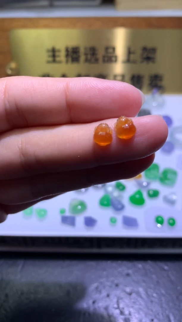 未镶嵌定制翡翠毛货