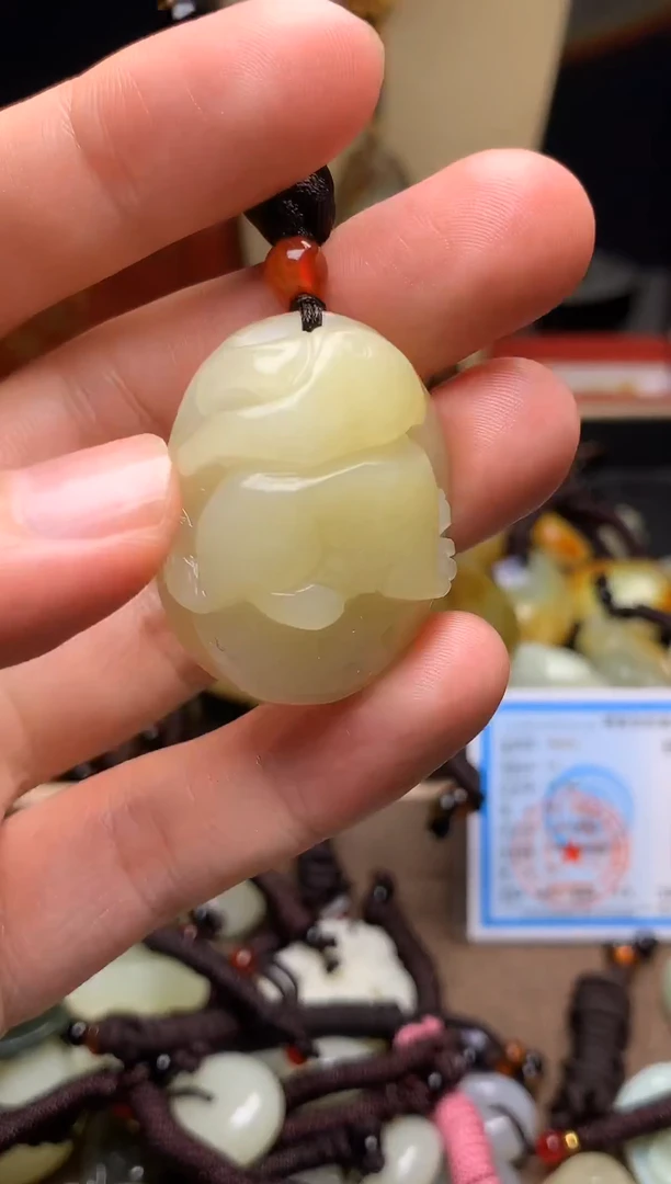 颈饰未镶嵌和田玉新疆料青海料清水和田玉吊坠