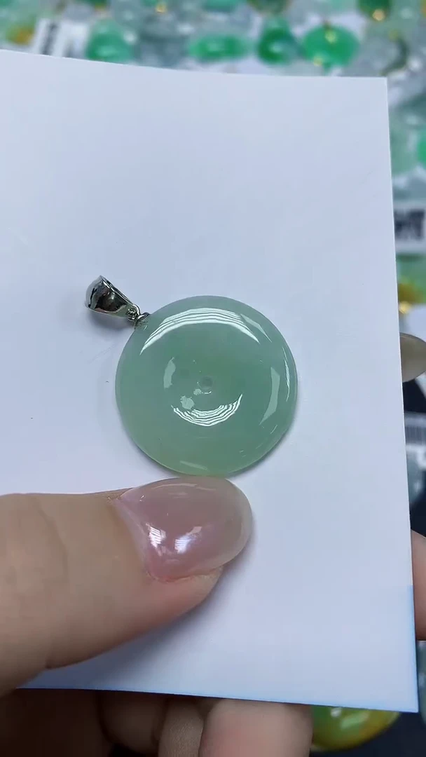 翡翠未镶嵌颈饰天然缅甸翡翠A货