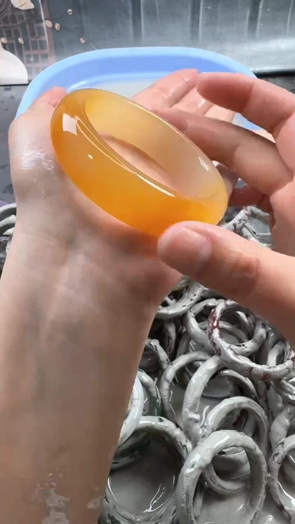 【闪购商品】石英质玉手镯未镶嵌28
