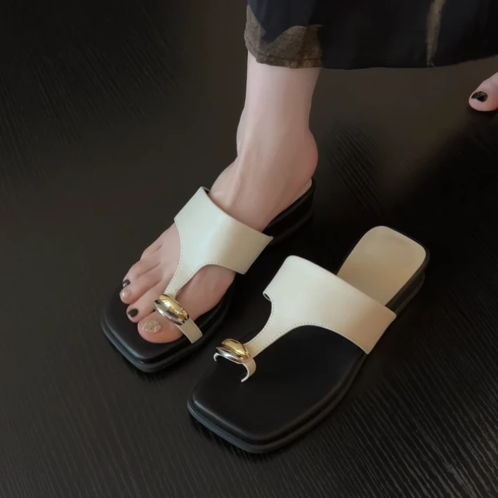 Pokoy-4cm法式复古方头一字带凉拖鞋新款百搭粗跟露趾凉鞋