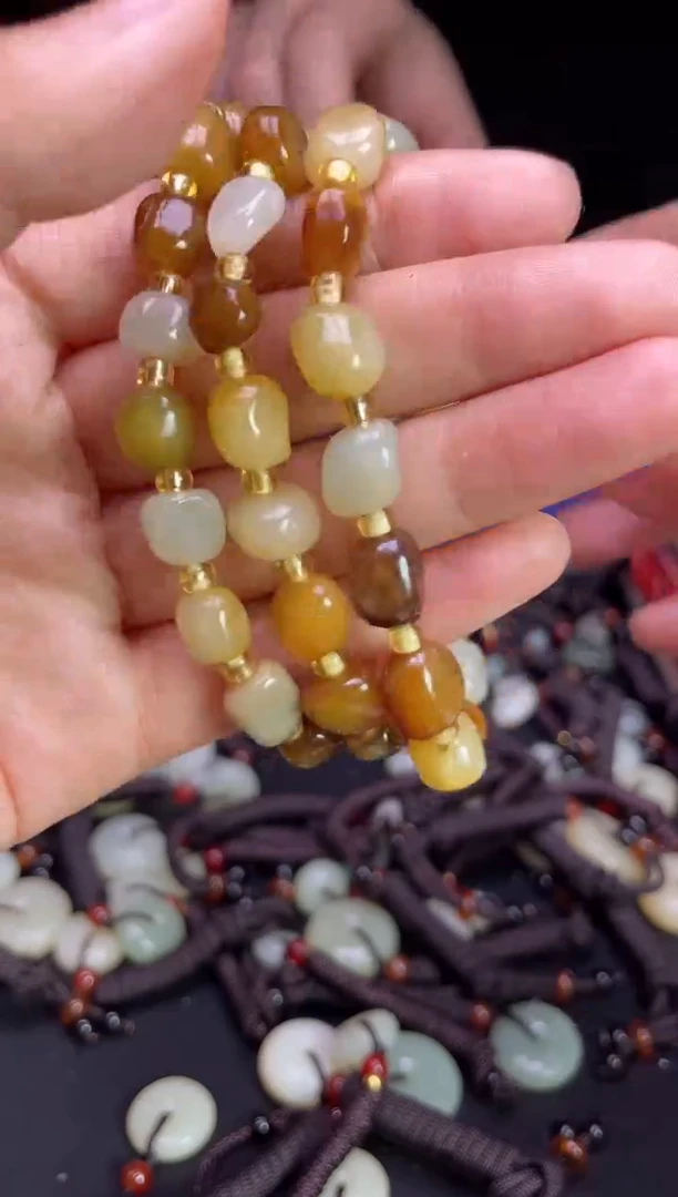 未镶嵌和田玉挂件1