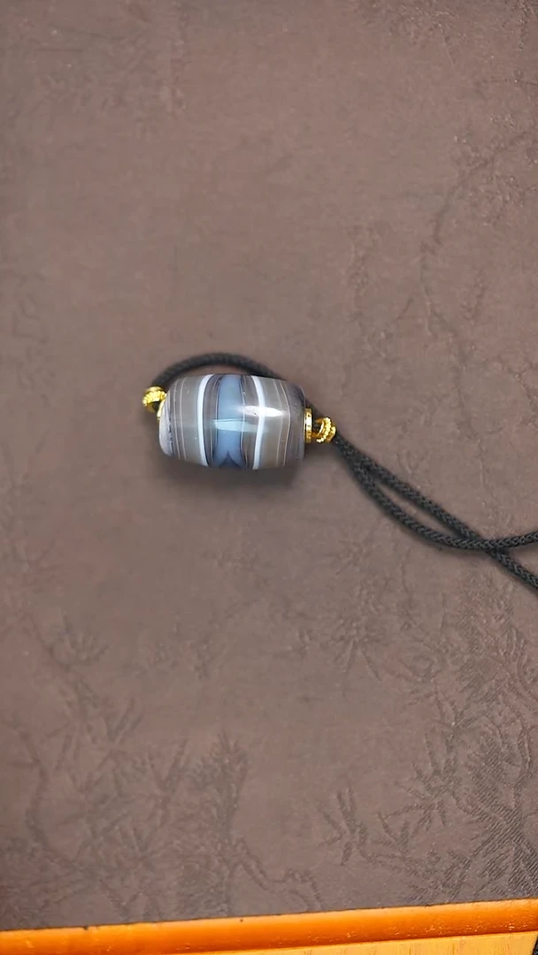 未镶嵌吊坠(赠链)玛瑙/玉髓缠丝吊坠