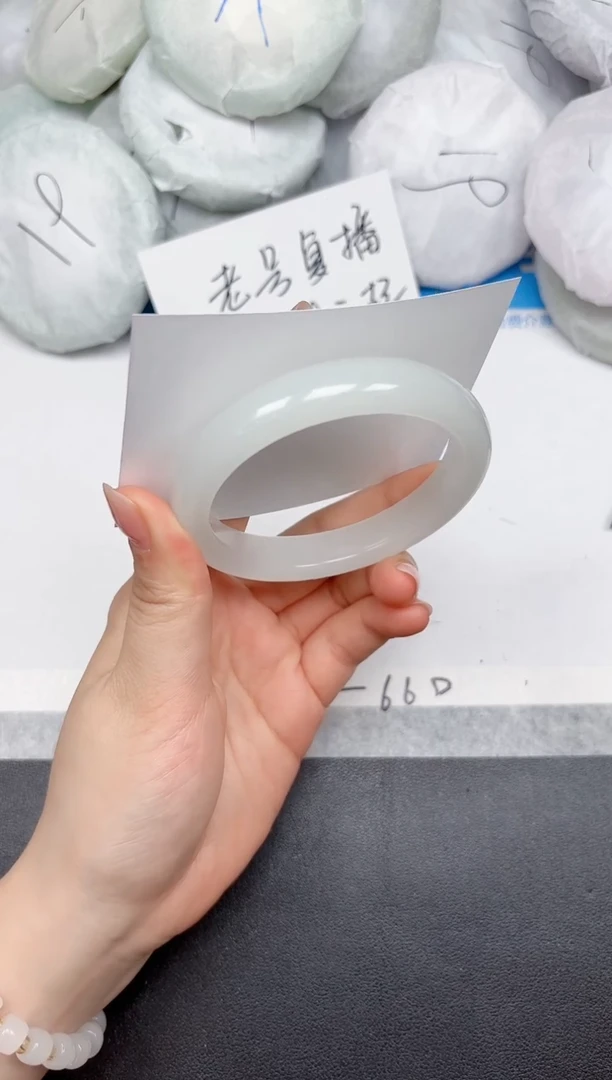 未镶嵌手镯石英质玉A284/58.2