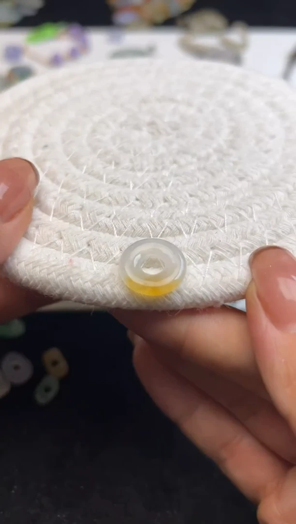 未镶嵌定制翡翠480黄甜甜圈
