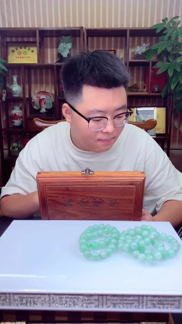 颈饰未镶嵌翡翠傲**梅挂件发货（拍一发一）