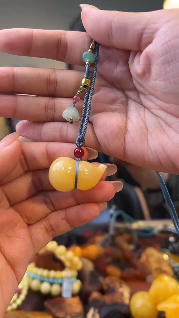 蜜蜡颈饰未镶嵌成品