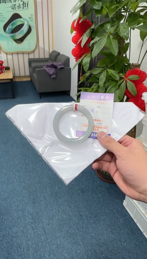 【闪购商品】翡翠手镯未镶嵌  天然A货缅料手镯