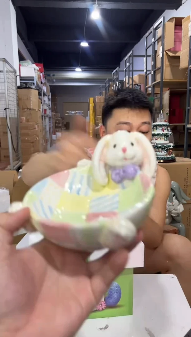 瓷片绿色原盒兔子碗