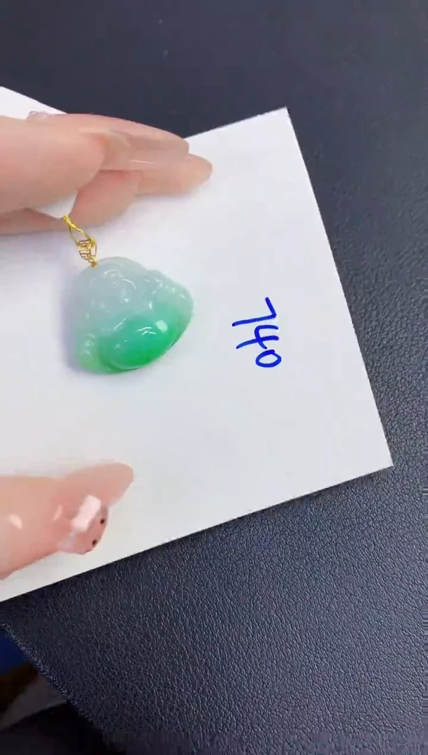 颈饰18K金镶嵌翡翠缅甸天然翡翠A货