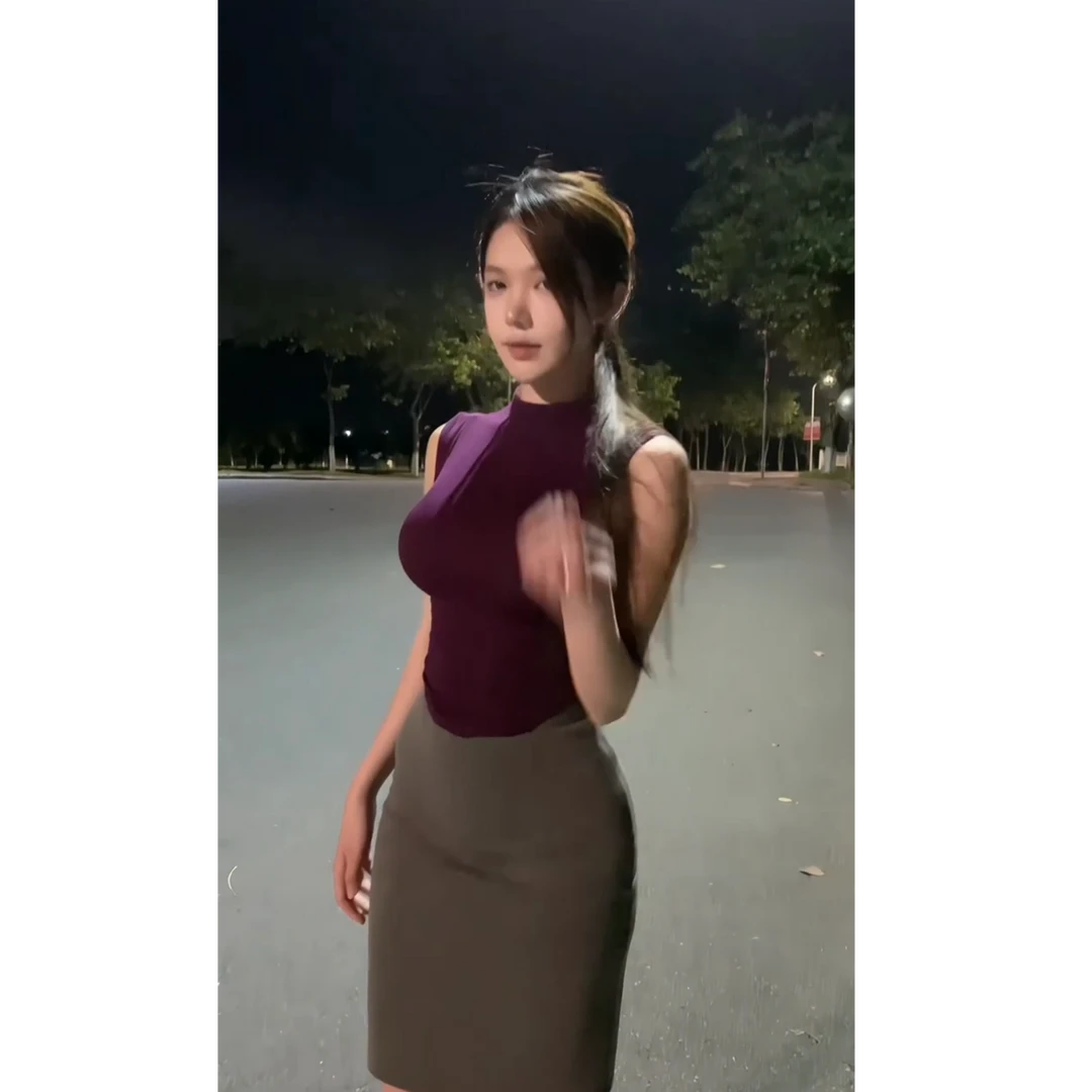 紫色半高领紧身打底五袖背心女辣妹修身显瘦灰色半身裙两件套装