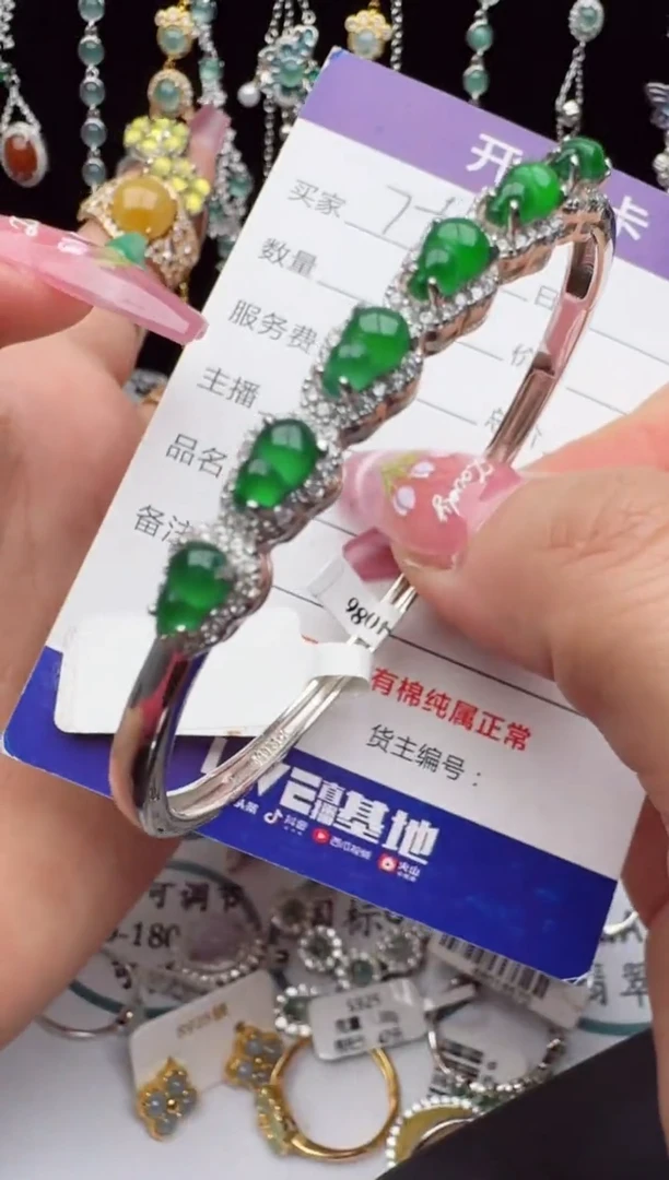 翡翠戒指银S925镶嵌2222