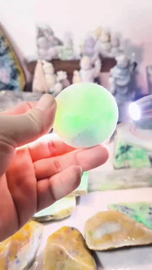 【闪购商品】翡翠吊坠(不含链)未镶嵌A317